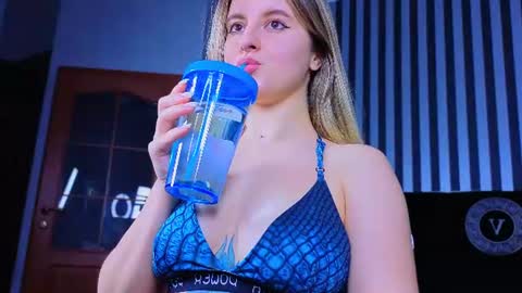Snapshot of daryana_gray chatting on July 14, 2026, 10:21 am daryana_gray online show from July 14, 2026, 10:21 am