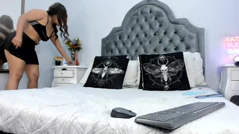 Dasha online show from April 23, 2026, 8:33 pm