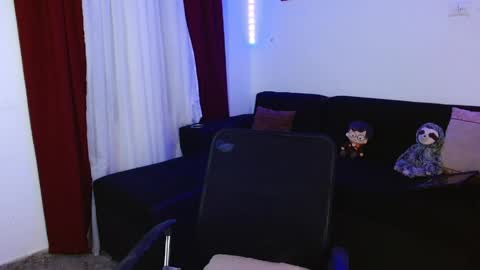 dashly_queen1 online show from April 28, 2026, 6:57 pm