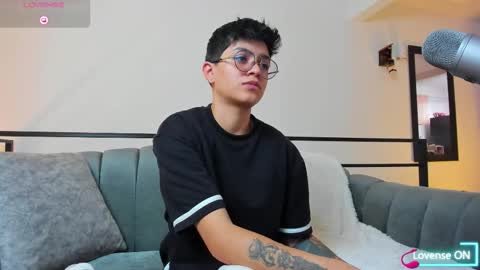 Dass Roman online show from October 16, 2025, 5:14 pm