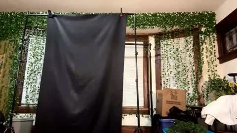 Snapshot of dathroatbunny chatting on January 15, 2026, 2:27 am BeyJackson online show from January 15, 2026, 2:27 am