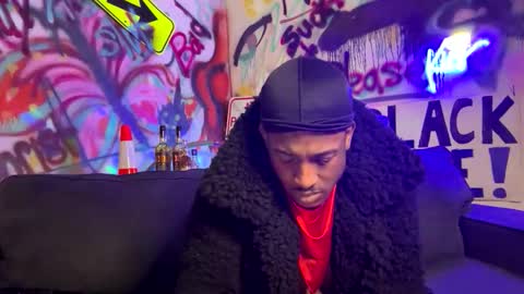 Snapshot of dathroatbunny chatting on February 15, 2026, 3:47 am BeyJackson online show from February 15, 2026, 3:47 am