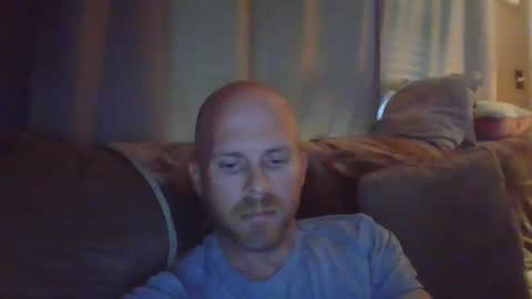 Snapshot of dave8404 chatting on November 3, 2025, 8:43 pm Dave online show from November 3, 2025, 8:43 pm