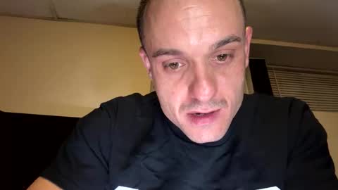 dave875126 online show from February 25, 2026, 2:32 am