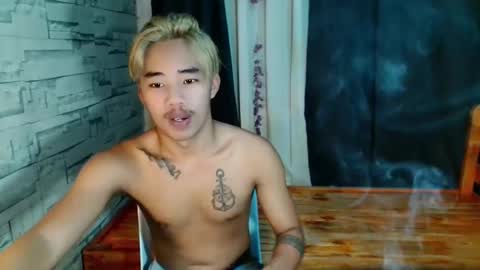 Snapshot of dave_boyyy chatting on May 10, 2026, 8:19 am dave_boyyy online show from May 10, 2026, 8:19 am