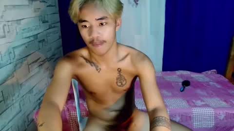 Snapshot of dave_boyyy chatting on May 20, 2026, 8:42 am dave_boyyy online show from May 20, 2026, 8:42 am