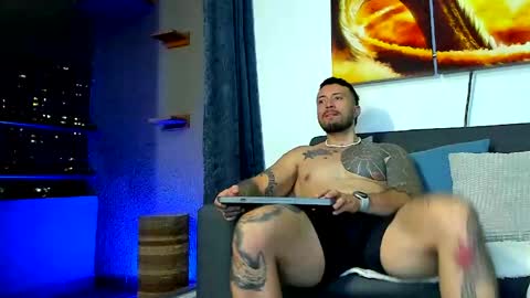 Snapshot of dave_max93 chatting on April 21, 2026, 2:51 am DAVE MAX online show from April 21, 2026, 2:51 am