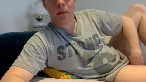 Snapshot of daveb709709709 chatting on April 4, 2026, 8:28 pm daveb709709709 online show from April 4, 2026, 8:28 pm