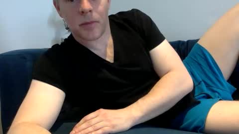 Snapshot of daveb709709709 chatting on April 6, 2026, 4:19 pm daveb709709709 online show from April 6, 2026, 4:19 pm