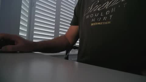 davesu12345 online show from February 23, 2026, 7:28 am