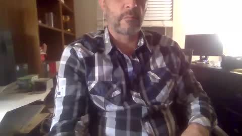 Snapshot of davethebooky chatting on December 20, 2024, 6:50 am Dave online show from December 20, 2024, 6:50 am