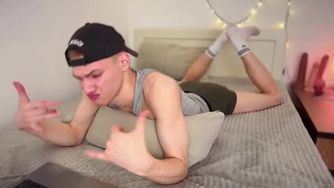 Snapshot of davey_ebash chatting on March 7, 2025, 8:11 pm Davey online show from March 7, 2025, 8:11 pm