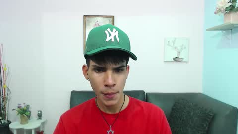 Snapshot of david_925_ chatting on October 19, 2025, 4:46 am David online show from October 19, 2025, 4:46 am