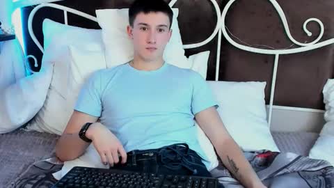 Snapshot of david__diamond chatting on November 30, 2025, 4:00 pm David online show from November 30, 2025, 4:00 pm