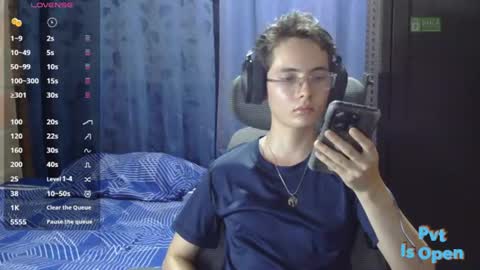 Snapshot of david_colombian chatting on July 7, 2026, 5:39 pm ProgrammerBoy online show from July 7, 2026, 5:39 pm