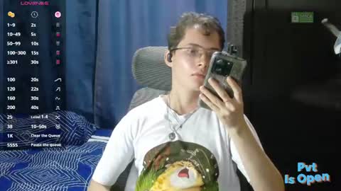 Snapshot of david_colombian chatting on July 9, 2026, 12:58 am ProgrammerBoy online show from July 9, 2026, 12:58 am