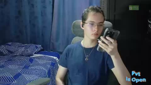 Snapshot of david_colombian chatting on July 16, 2026, 1:55 am ProgrammerBoy online show from July 16, 2026, 1:55 am