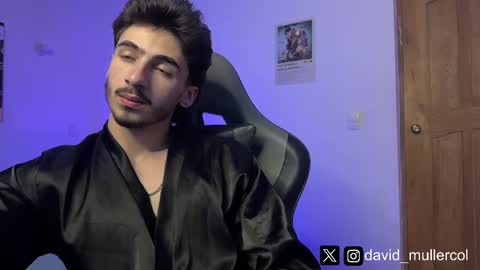 Snapshot of david_muller_ chatting on February 26, 2025, 6:43 pm David online show from February 26, 2025, 6:43 pm