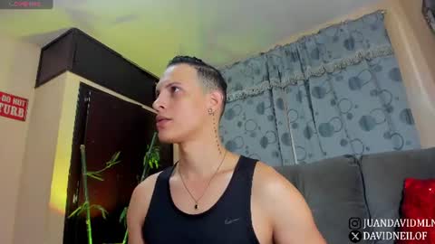 Snapshot of david_neill chatting on August 4, 2026, 11:18 pm David Neill online show from August 4, 2026, 11:18 pm