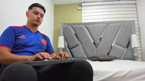 Snapshot of david_victoriaa chatting on June 12, 2026, 1:10 pm david_victoriaa online show from June 12, 2026, 1:10 pm