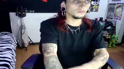 Snapshot of davidroses420 chatting on January 8, 2025, 1:21 am online show from January 8, 2025, 1:21 am