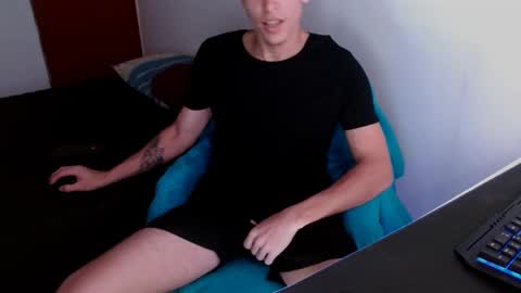 Snapshot of davidsalazar33 chatting on March 5, 2025, 2:46 am davidsalazar33 online show from March 5, 2025, 2:46 am