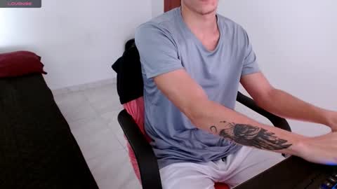 Snapshot of davidsalazar33 chatting on September 13, 2025, 5:35 pm davidsalazar33 online show from September 13, 2025, 5:35 pm