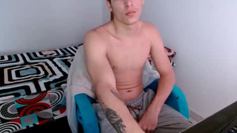 Snapshot of davidsalazar33 chatting on October 19, 2025, 1:56 pm davidsalazar33 online show from October 19, 2025, 1:56 pm