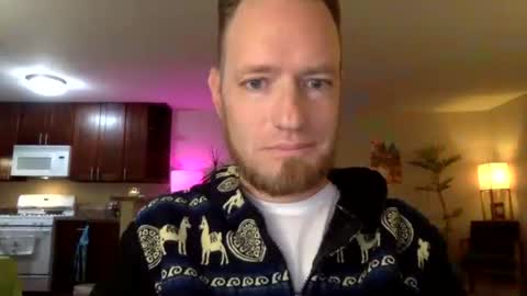 Snapshot of davidwilcox1982 chatting on November 7, 2025, 5:29 am Dave online show from November 7, 2025, 5:29 am