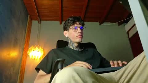 Snapshot of daviid_huge chatting on May 9, 2026, 7:08 pm daviid_huge online show from May 9, 2026, 7:08 pm