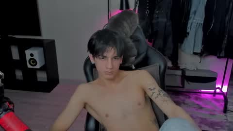 davis online show from February 17, 2025, 6:04 pm