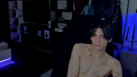 Snapshot of davisross chatting on June 9, 2026, 2:50 pm davis online show from June 9, 2026, 2:50 pm