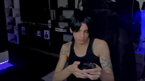 Snapshot of davisross chatting on July 9, 2026, 12:09 pm davis online show from July 9, 2026, 12:09 pm