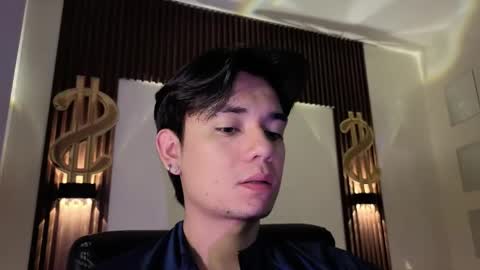 davoxer online show from May 17, 2026, 3:26 am