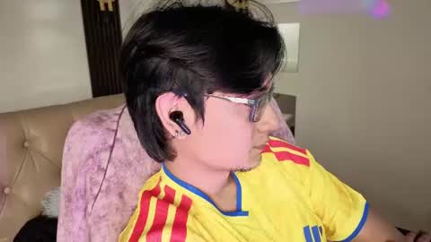 davoxer online show from June 24, 2026, 3:38 am