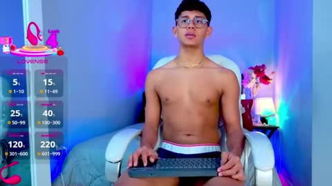 dawn_16 online show from June 15, 2026, 8:22 pm