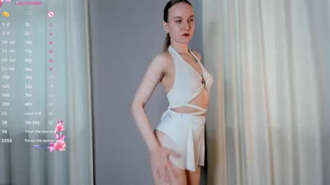 Snapshot of dawnbullins chatting on October 23, 2025, 8:13 am Emily online show from October 23, 2025, 8:13 am