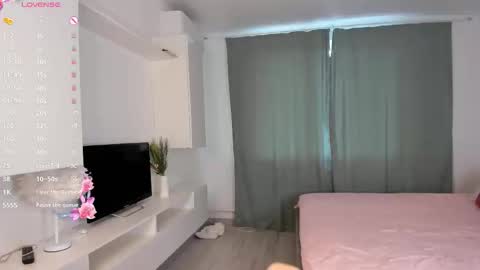 Snapshot of dawnbullins chatting on October 26, 2025, 8:42 am Emily online show from October 26, 2025, 8:42 am