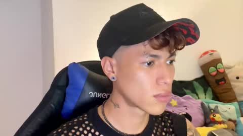 Snapshot of daxonreyy_ chatting on March 11, 2026, 7:03 am Daxon online show from March 11, 2026, 7:03 am