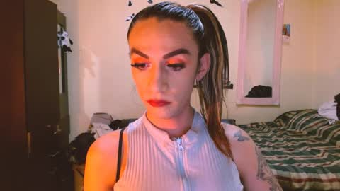 Snapshot of dayanna_01_ chatting on May 13, 2026, 5:43 pm dayanna_01_ online show from May 13, 2026, 5:43 pm
