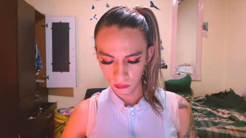 Snapshot of dayanna_01_ chatting on May 16, 2026, 7:34 pm dayanna_01_ online show from May 16, 2026, 7:34 pm