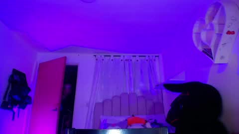 Snapshot of dayis_sweet chatting on April 11, 2026, 2:05 am Dayis online show from April 11, 2026, 2:05 am