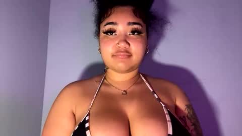 dayqueen1 online show from April 27, 2026, 8:01 am