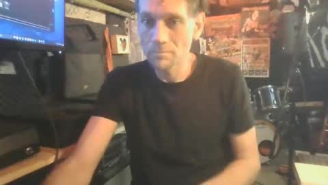 Snapshot of daze592268 chatting on June 16, 2026, 11:02 am daze592268 online show from June 16, 2026, 11:02 am