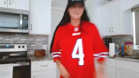 Snapshot of dazeydo chatting on September 18, 2025, 9:17 pm Dazey online show from September 18, 2025, 9:17 pm