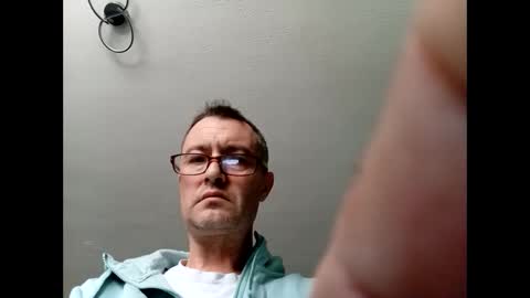Dazzill online show from February 12, 2025, 12:44 pm