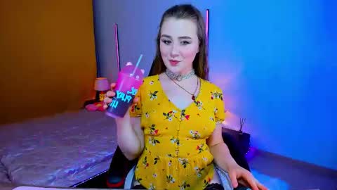 Snapshot of dazzlemoves chatting on June 11, 2026, 2:53 am Zlata Golden online show from June 11, 2026, 2:53 am