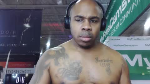 DCrush online show from December 8, 2024, 1:24 am