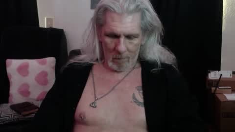 Snapshot of deaconoddeye chatting on December 14, 2025, 8:02 pm deaconoddeye online show from December 14, 2025, 8:02 pm