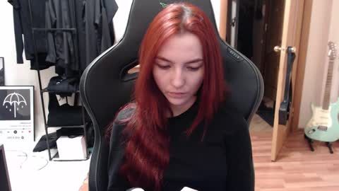 Snapshot of dead_girll chatting on December 13, 2024, 9:09 pm freak online show from December 13, 2024, 9:09 pm